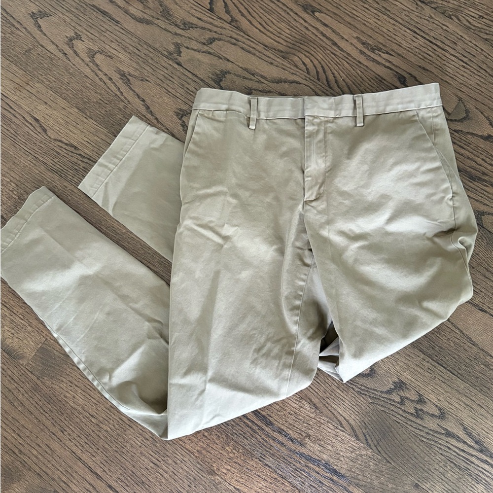 Banana Republic Tapered Fit Tan Chinos
33x34